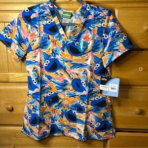 Tooniforms Women’s Scrub Top Featuring Sesame Street’s Cookie Monster Small, NWT